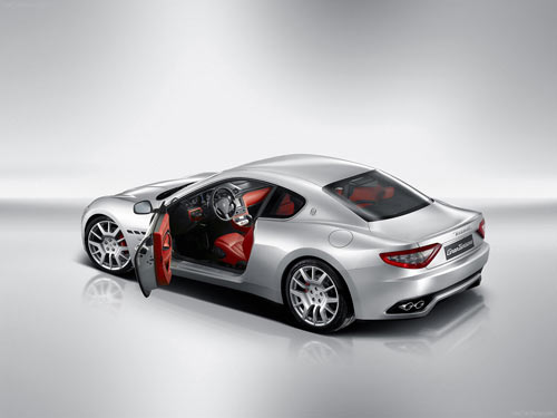  Maserati GranTurismo S 2 