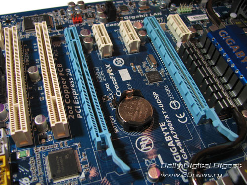  Gigabyte MA790FXT-UD5P слоты расширения 