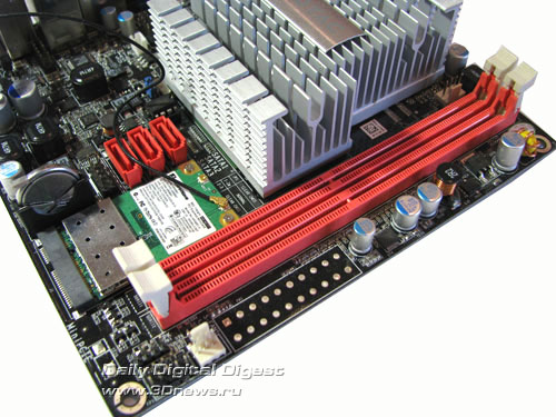  Zotac IONITX-A-E Dimms 