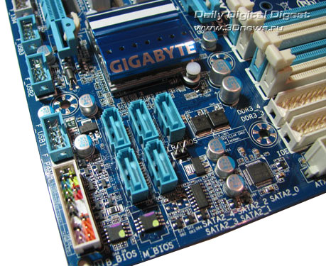  Gigabyte H55M-UD2H угол 