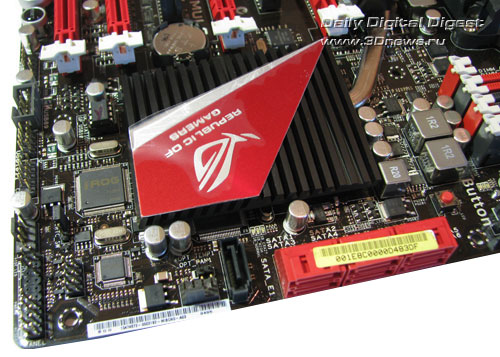 ASUS Crosshair IV угол 