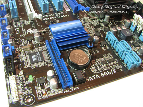  ASUS M4A88TD-V EVO/USB3 угол 