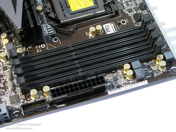  ASRock Z68 Extreme7 DIMMs 