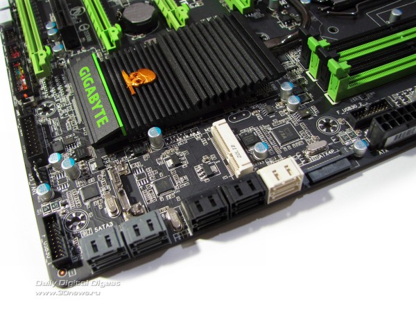  Gigabyte G1.Sniper 3  угол 