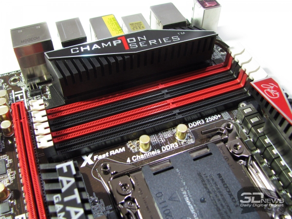  ASRock Fatal1ty X79 Champion DIMMs 