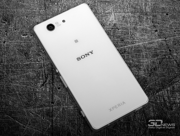  Sony Xperia Z3 Compact &ndash; задняя панель 