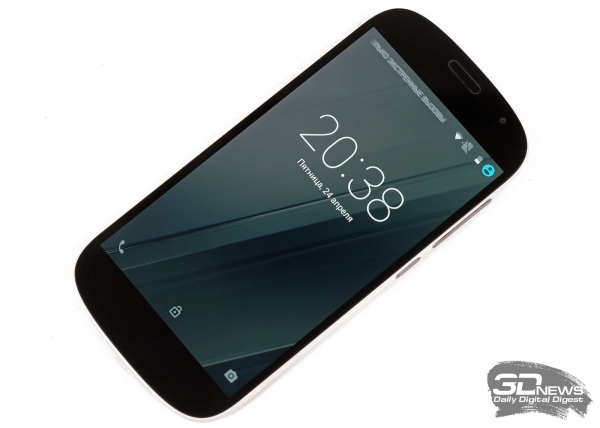  Yotaphone 2 &ndash; лицевая панель 