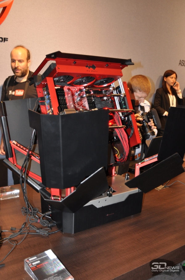  ASUS ROG SPATHA 