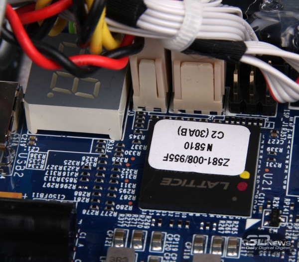  LED-дисплей и LED-драйвер NXP Lattice LCMXO2 