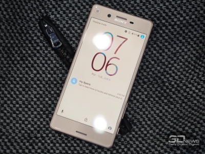  Sony Xperia X 