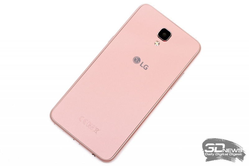  LG X view &ndash; задняя панель 