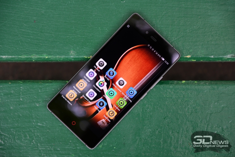  ZTE Z9 Max, слоты для SIM-карт и карты памяти 