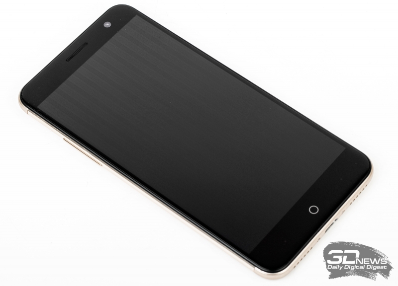  ZTE Blade V7 &ndash; лицевая панель 