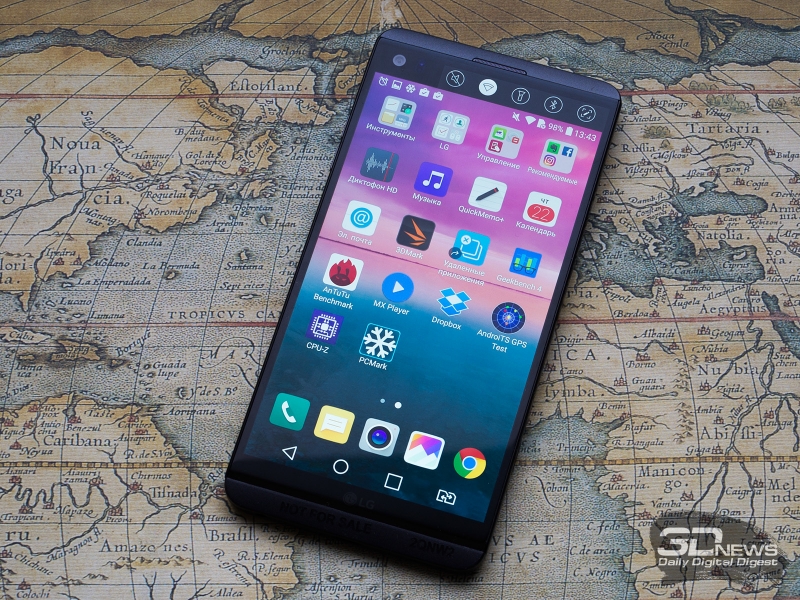  LG V20, вид спереди 