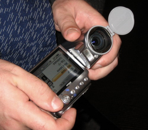  Nikon Coolpix S4 