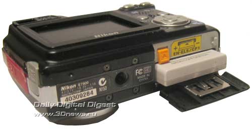  Nikon COOLPIX 7900 