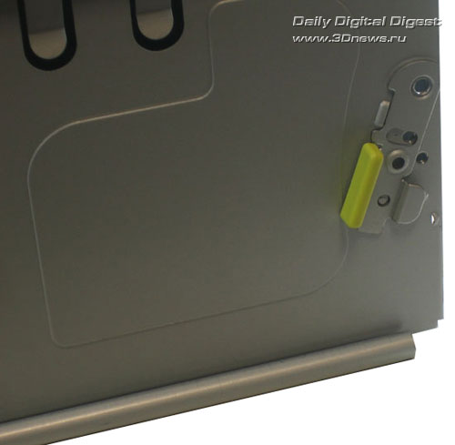  Внутреннее строение In-Win BD584 