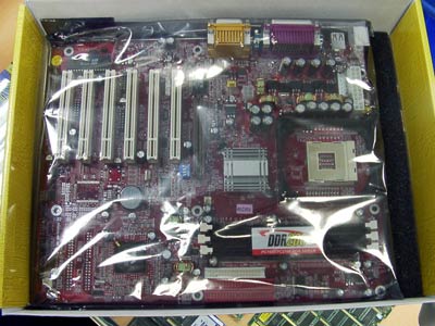  Soltek SL-85DRV Box 
