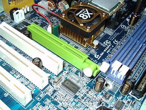  Gigabyte 8SG667 AGP 