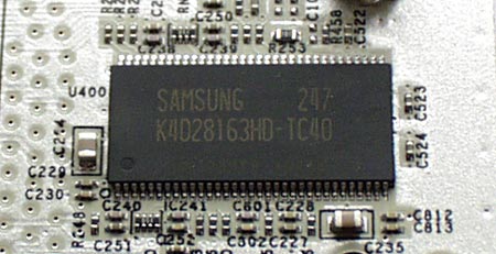 Чип видеопамяти на Triplex Ti4200-8x