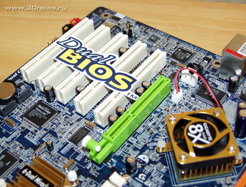  Gigabyte SINXP1394 Slots 
