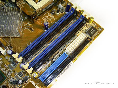  Asus P4P800 Deluxe DIMMs 