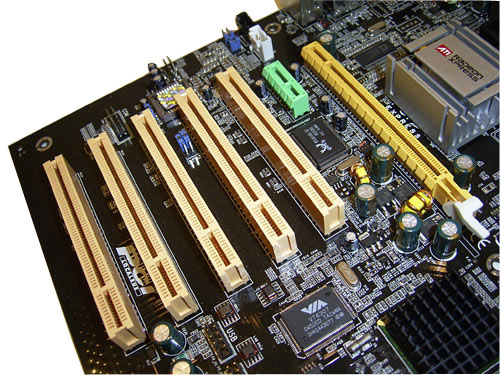  Sapphire AX480AS9 на чипсете Ati Xpress 200P 