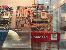  Материнская плата ASUS 